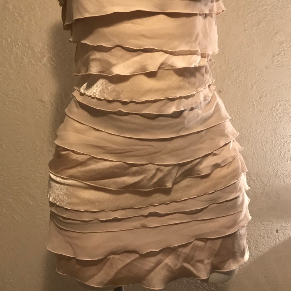 Loft Dress - Picture 2 of 3